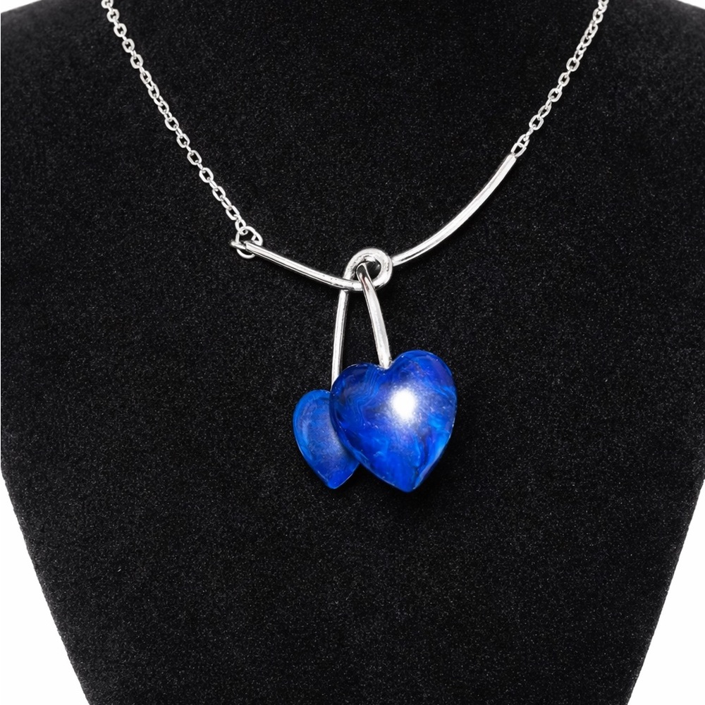 Vintage Sarah Coventry Blue Heart Necklace